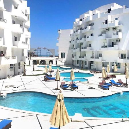 Apartment Dolcezza Near The Sea Redsealine Hurghada Bagian luar foto