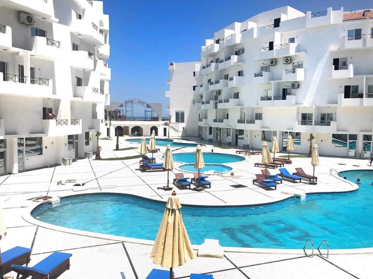 Apartment Dolcezza Near The Sea Redsealine Hurghada Bagian luar foto