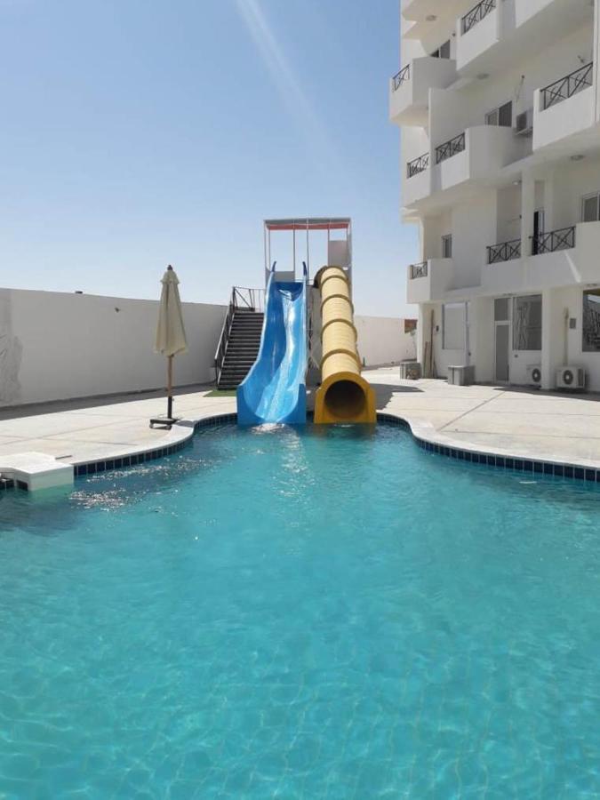 Apartment Dolcezza Near The Sea Redsealine Hurghada Bagian luar foto